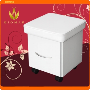 Taboret z szufladą  Nr kat. 15225